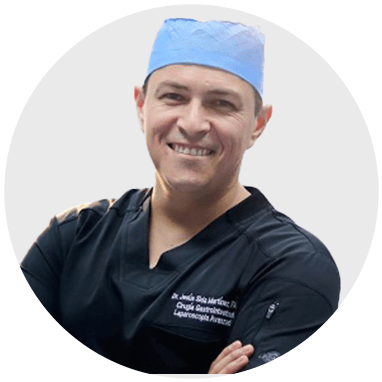 Monterrey general surgeon doctor smiling